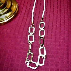 *** NECKLACE ***  Nice Light Weight